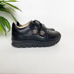 Young Versace black logo strap leather sneaker 24